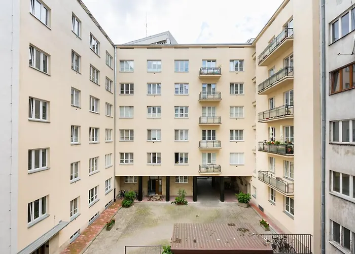 Uniwersytet Warszawski Modern Apartment